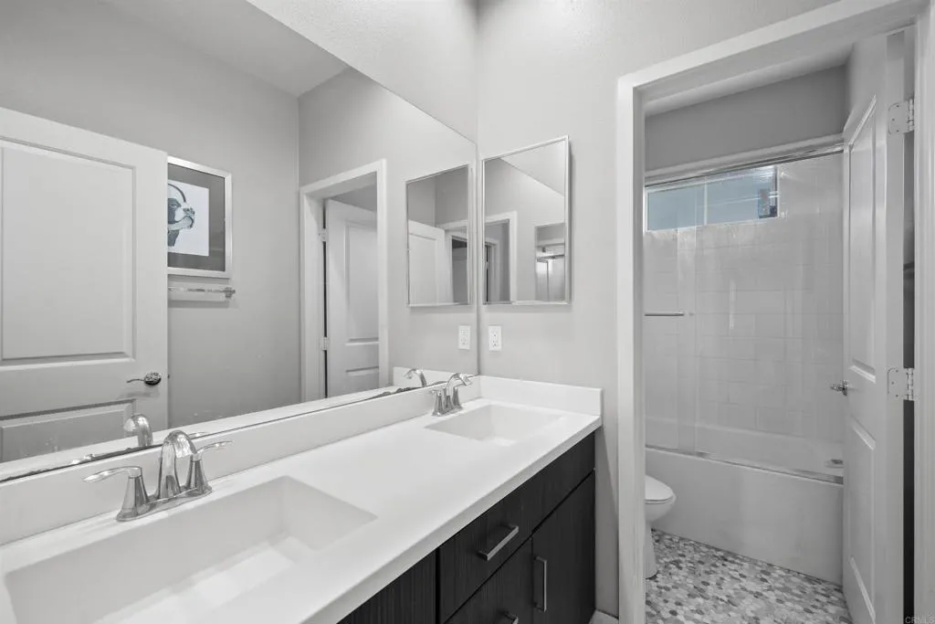 https://cdn.realtyfeed.com/cdn/127/306504948/020a2b1d679b7e42360f40baeff7940e.webp