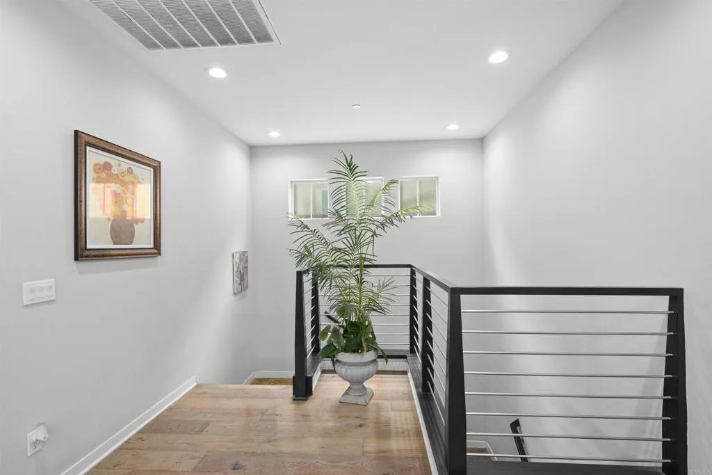 https://cdn.realtyfeed.com/cdn/127/306504948/1b1203721d743878a44fd08a125b7944.webp