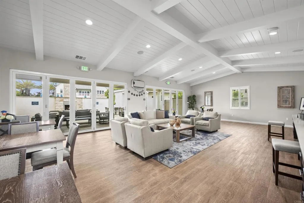 https://cdn.realtyfeed.com/cdn/127/306504948/f824816d91abda6bd7d454f854fbd374.webp