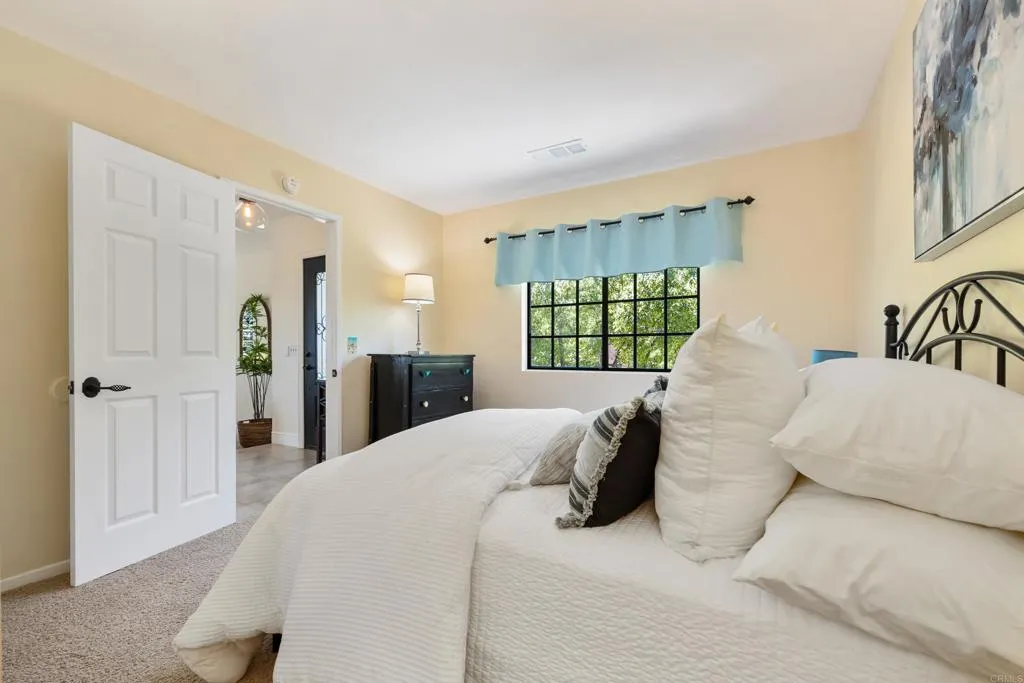 https://cdn.realtyfeed.com/cdn/127/306504951/1b0e8025c7f59eae0f6603c9eccbda90.webp