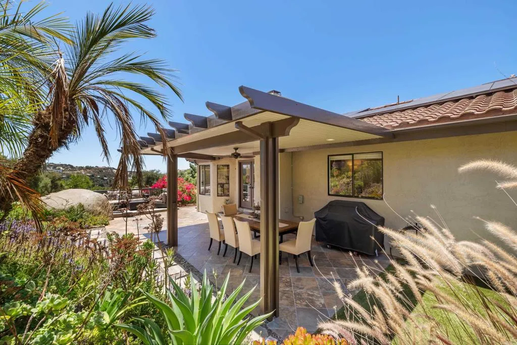https://cdn.realtyfeed.com/cdn/127/306504951/a8a43a34b9fc46f19226705805f0e63b.webp