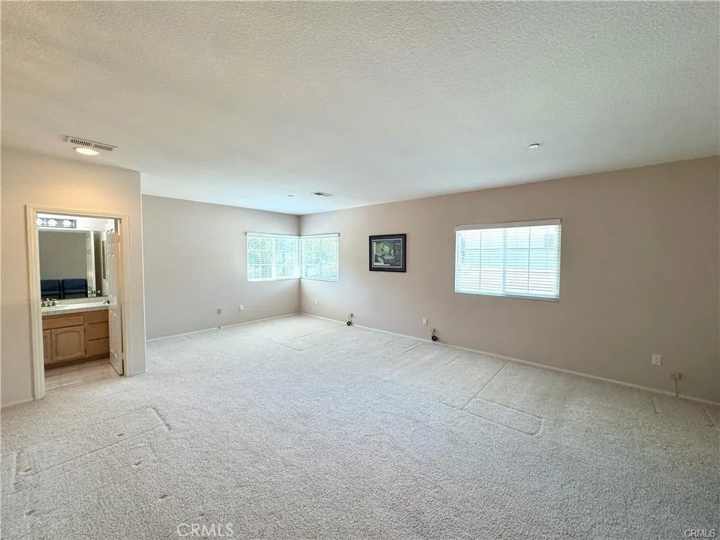 https://cdn.realtyfeed.com/cdn/127/306505010/30e7e17b4646717ea248eed3fe6a20b0.webp
