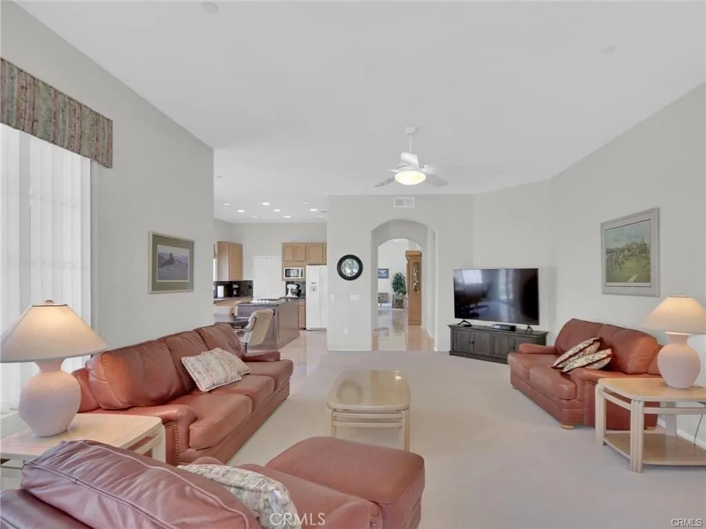 https://cdn.realtyfeed.com/cdn/127/306505010/577d8d2f9487f501175602434e0e3d95.webp