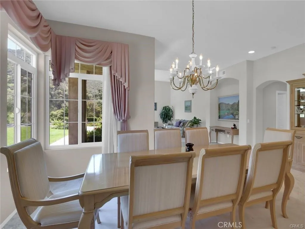 https://cdn.realtyfeed.com/cdn/127/306505010/89cba38227e890331a1c03a494c4f059.webp