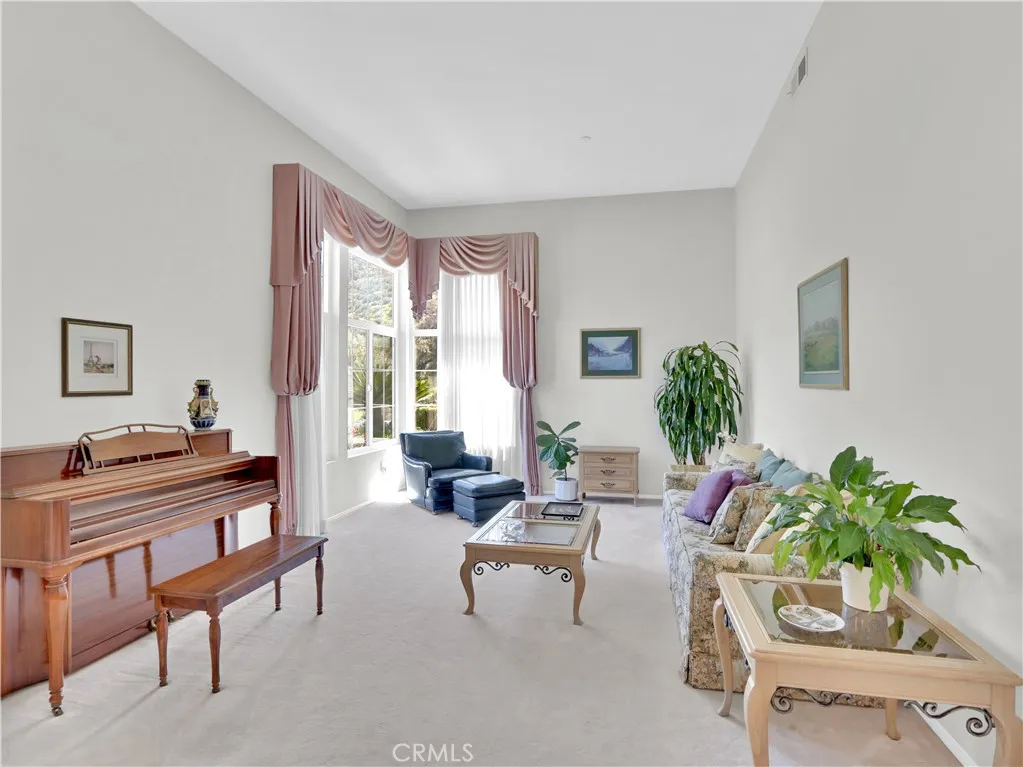 https://cdn.realtyfeed.com/cdn/127/306505010/ad48efa21a16f5a0c8fe5569cb1028ed.webp