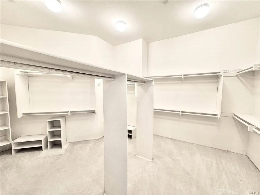 https://cdn.realtyfeed.com/cdn/127/306505010/bcffda77f52a645bc2c7b66c4cda2e35.webp