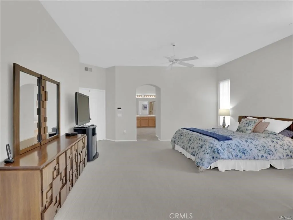 https://cdn.realtyfeed.com/cdn/127/306505010/c0eb201b4bb5816e51b8c4d86adede17.webp