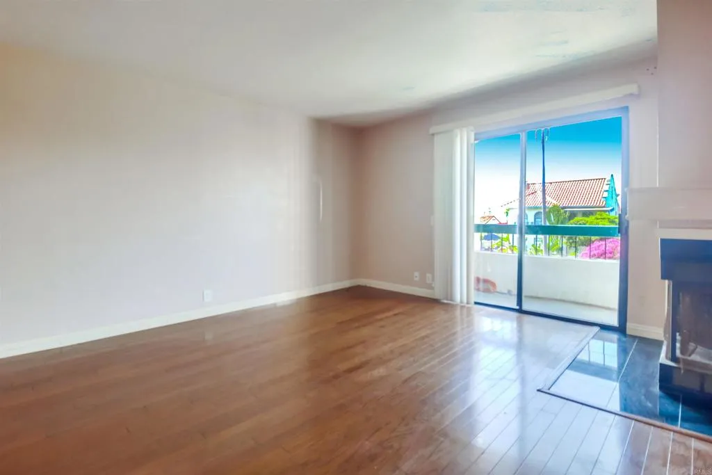 Photo #5: PTP2505756 Listing 