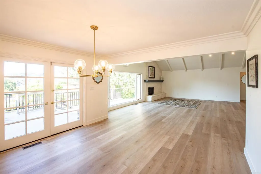 https://cdn.realtyfeed.com/cdn/127/306505184/0ef4bf27591847b0c9565b06ac69b678.webp