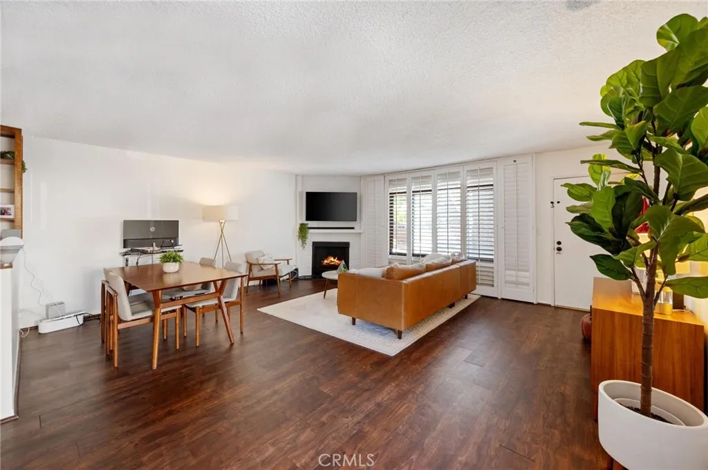 1301 17th Street Unit 105, Santa Monica, CA 90404 - Photo 3 of 36, Santa Monica, CA