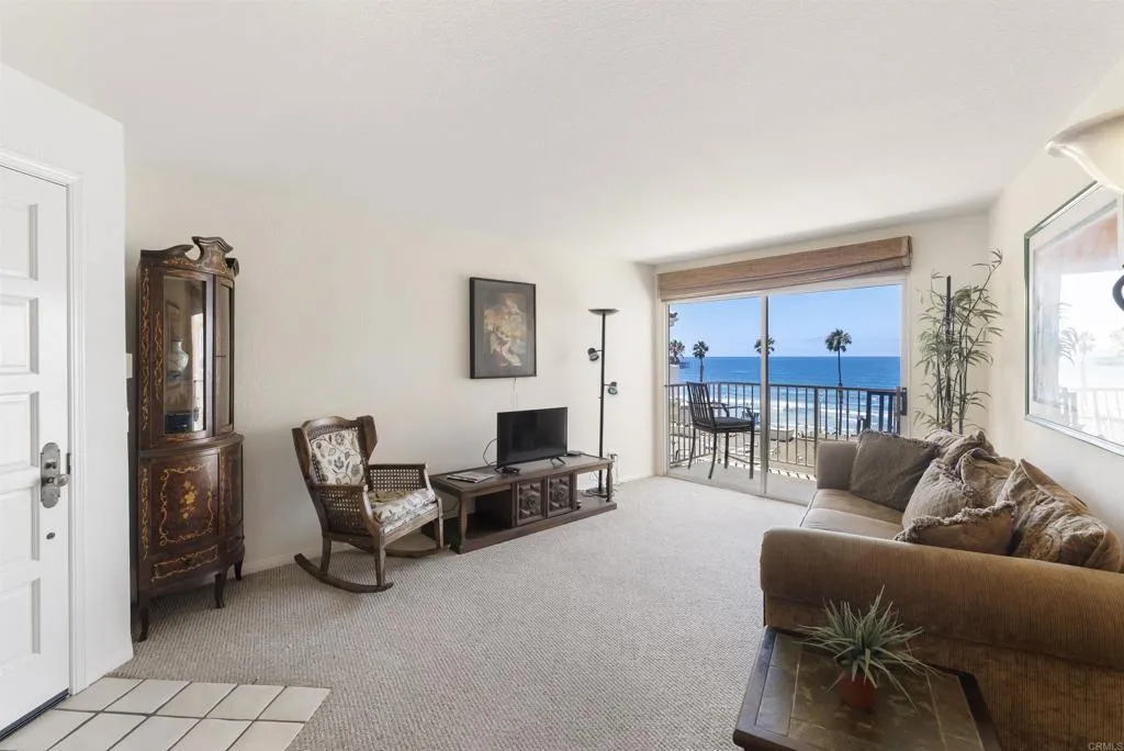 https://cdn.realtyfeed.com/cdn/127/306505310/776cfa57c6b96dedc122145cc1f9c9ff.webp