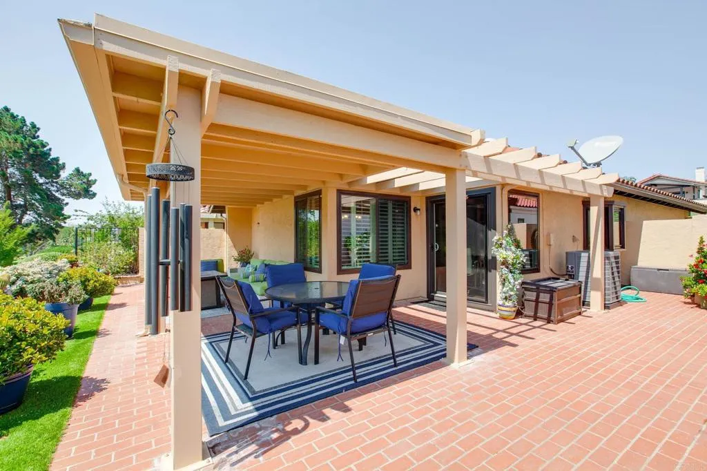 https://cdn.realtyfeed.com/cdn/127/306505364/0f8031043f31cd4459a9ab8ece03849f.webp