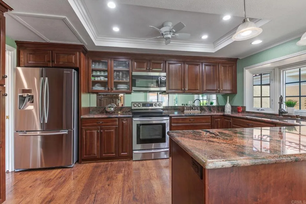 https://cdn.realtyfeed.com/cdn/127/306505364/e77630d41d4946dedbc21929f7f42317.webp