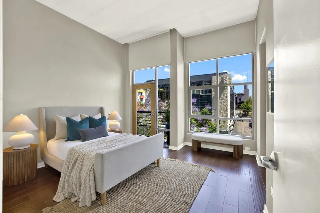 MLS: NDP2507447 Condo For Sale
