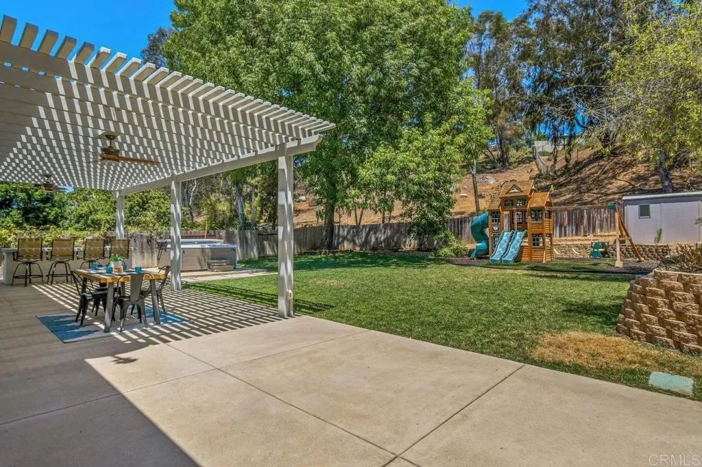 https://cdn.realtyfeed.com/cdn/127/306505536/e2a838f03307ebcebecd4f7c23c1e881.webp