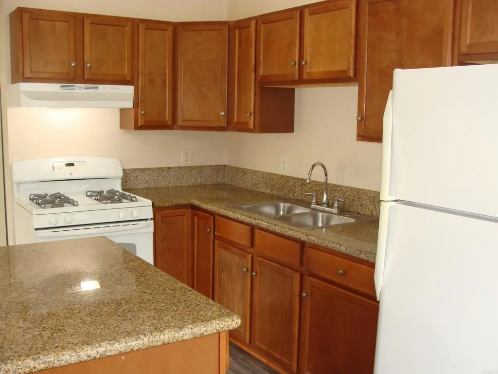Photo #8: PTP2505766 Listing: Photo #8