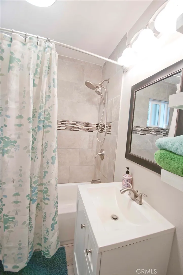 https://cdn.realtyfeed.com/cdn/127/306505598/0ba0778847561942b6cf07e3f99f7888.webp