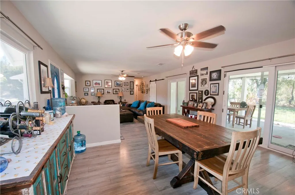 https://cdn.realtyfeed.com/cdn/127/306505598/8ceaee3995cdf602de1160a2ec88f5eb.webp