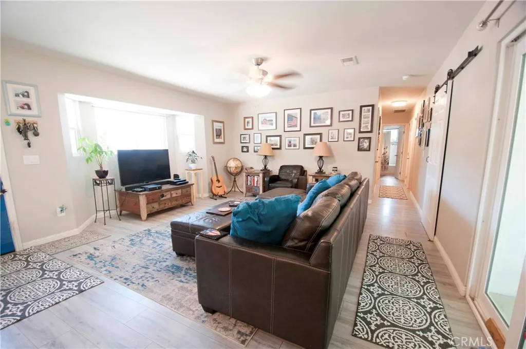 https://cdn.realtyfeed.com/cdn/127/306505598/af0a5f5143b438352807a786899e28d3.webp