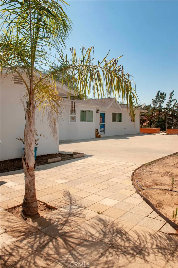 https://cdn.realtyfeed.com/cdn/127/306505598/f93c7b33026d00552a7d5af120faf8de.webp