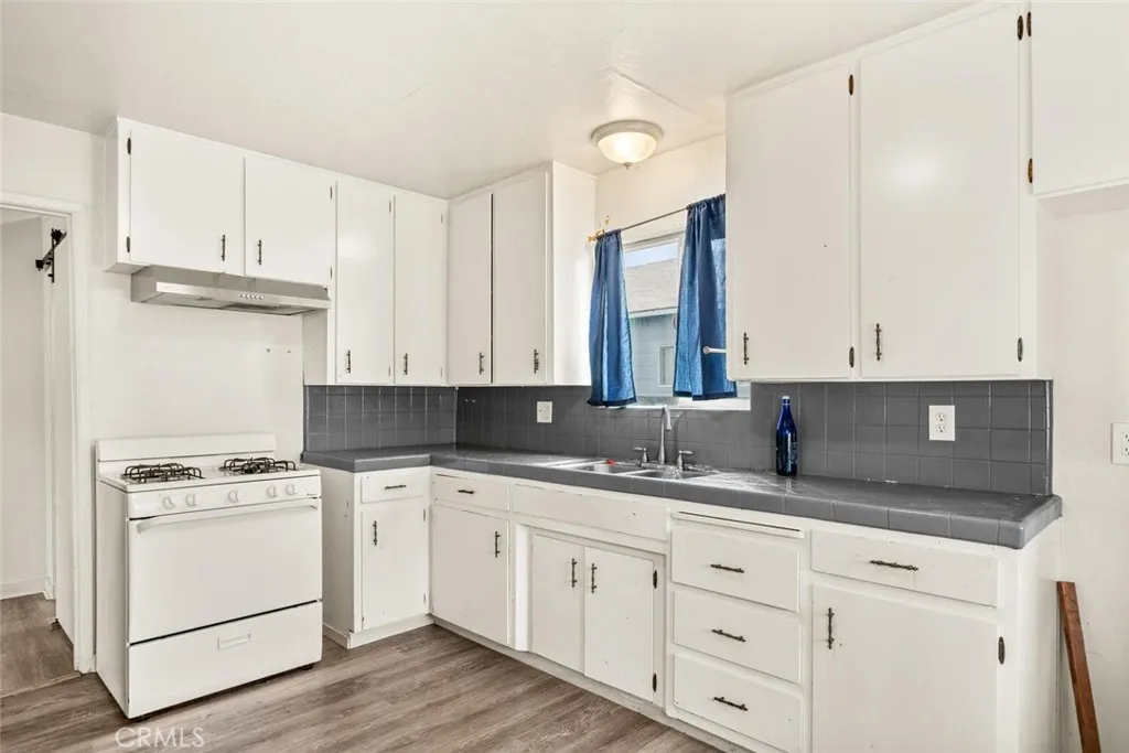 2718 El Noble Avenue, Oroville, CA 95966 - Photo 4 of 18, Oroville, CA