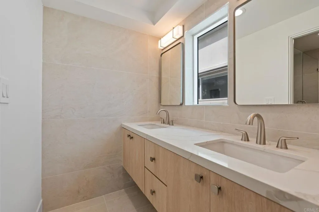 https://cdn.realtyfeed.com/cdn/127/306505724/129a28605ade1de9cd3038955f9b3a42.webp