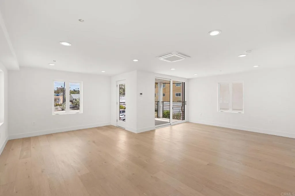 https://cdn.realtyfeed.com/cdn/127/306505724/217f415ba8bfa40c9461023d53782fb9.webp