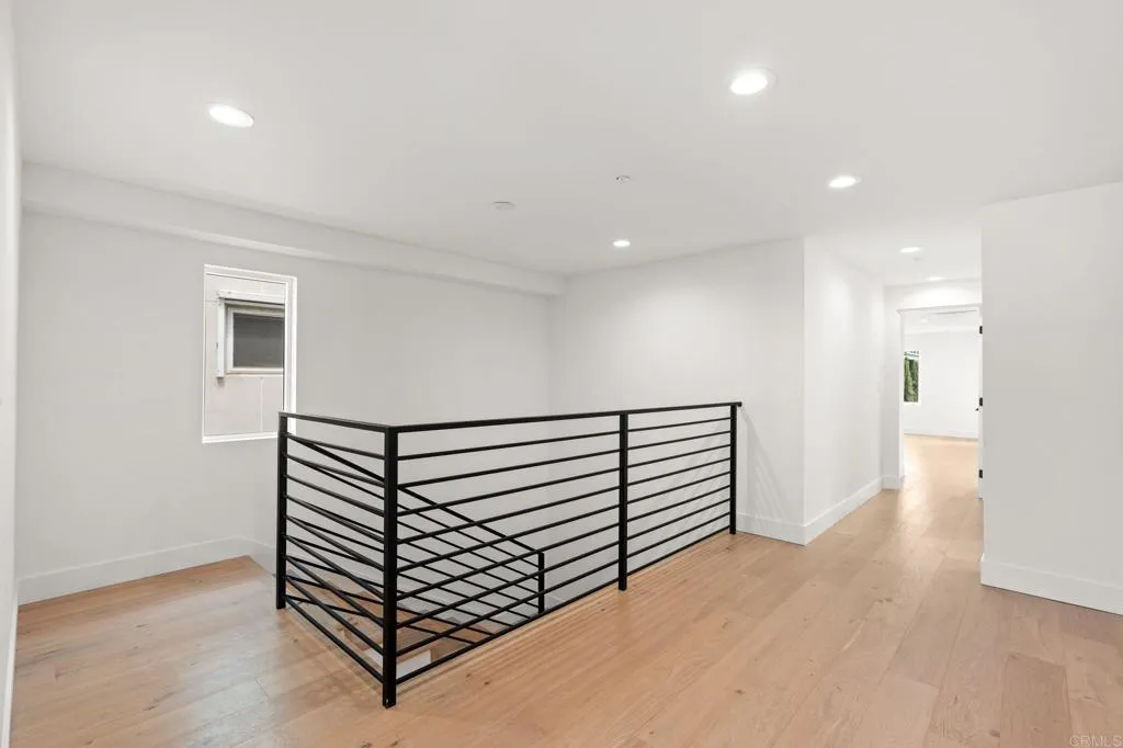https://cdn.realtyfeed.com/cdn/127/306505724/8f81dfb3fa85ab716f16e487da8e9179.webp