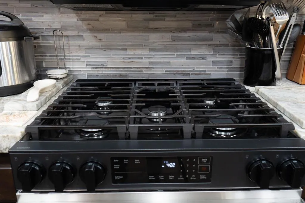 https://cdn.realtyfeed.com/cdn/127/306505738/71a20fefac61cc3b47a1b9e0bfec63b0.webp