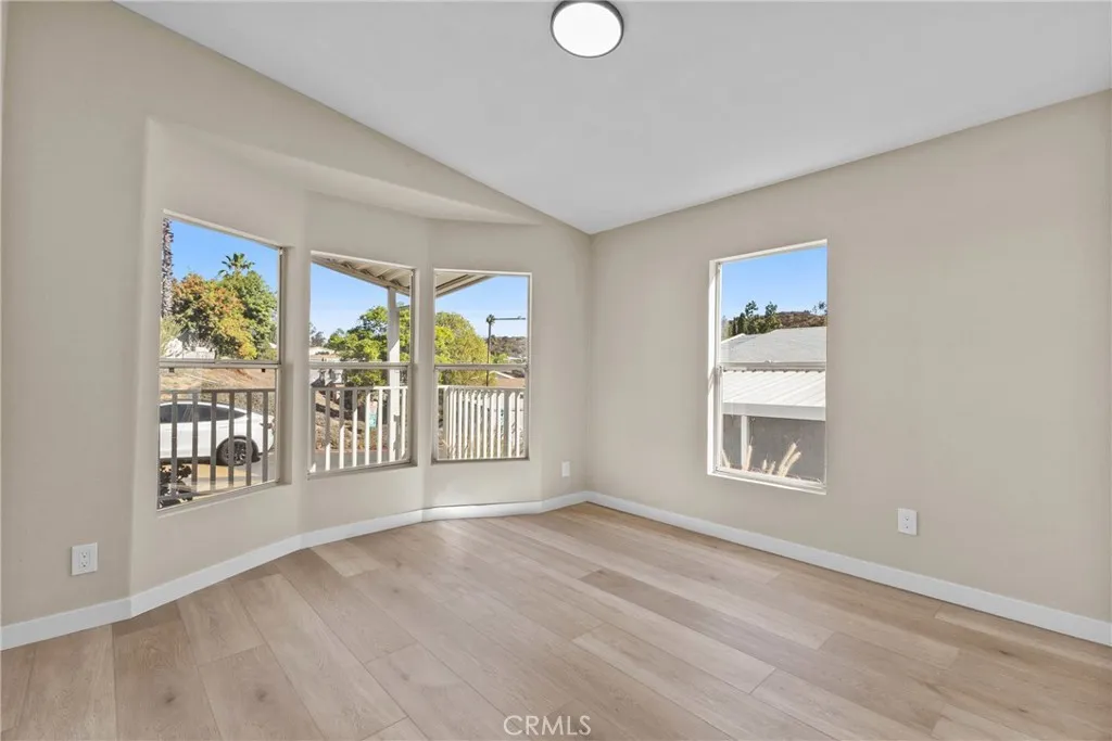 https://cdn.realtyfeed.com/cdn/127/306505777/077e2f02ac9c1881b8df598daf1d7f1f.webp