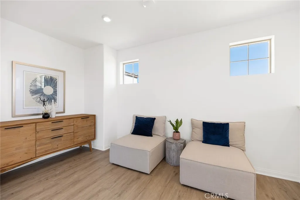 https://cdn.realtyfeed.com/cdn/127/306505800/49b4f979938e9ccf79c3894ad6a329ad.webp
