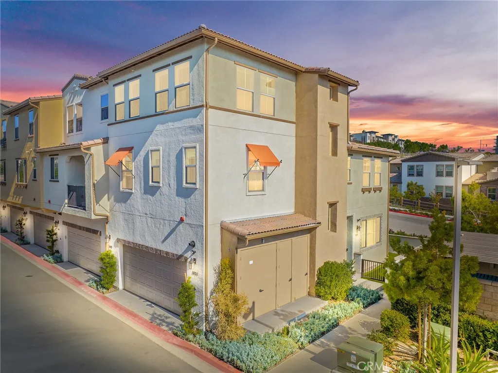 https://cdn.realtyfeed.com/cdn/127/306505800/ac1a0f1f83fe38c1a9d231e4b2cd116d.webp