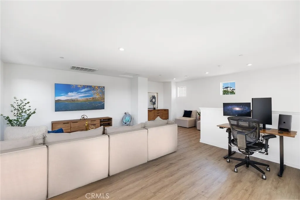 https://cdn.realtyfeed.com/cdn/127/306505800/c71009db6872b45c37b5a6510ef93eaf.webp