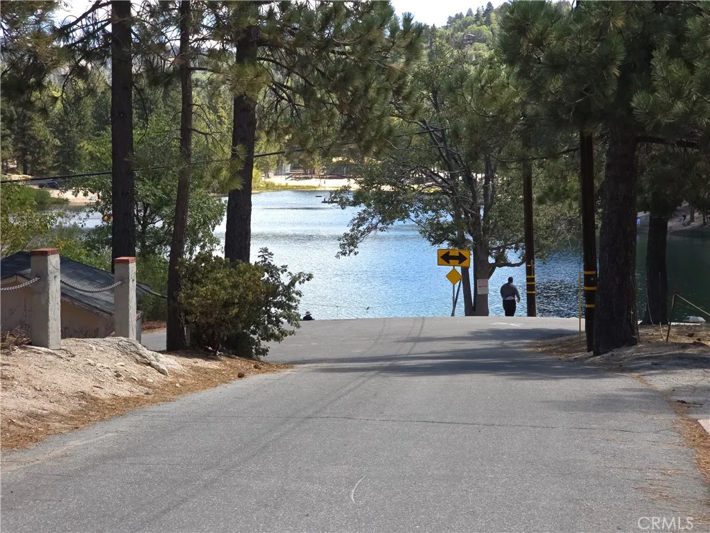33007 Spruce Drive, Green Valley Lake, CA 92341 - Photo 2 of 43, Green Valley Lake, CA