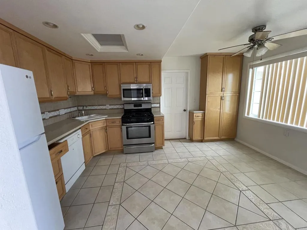Photo #4: PTP2505775 Listing 