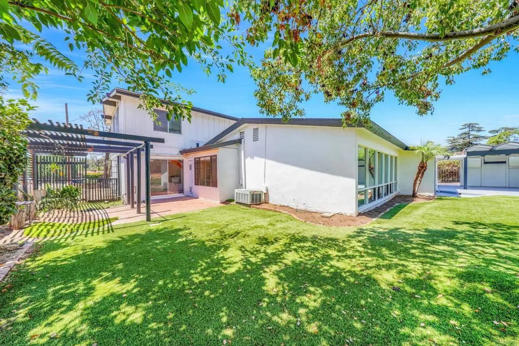 https://cdn.realtyfeed.com/cdn/127/306505873/0e0a0f15c8944828dfb8c0e09a2dff8d.webp