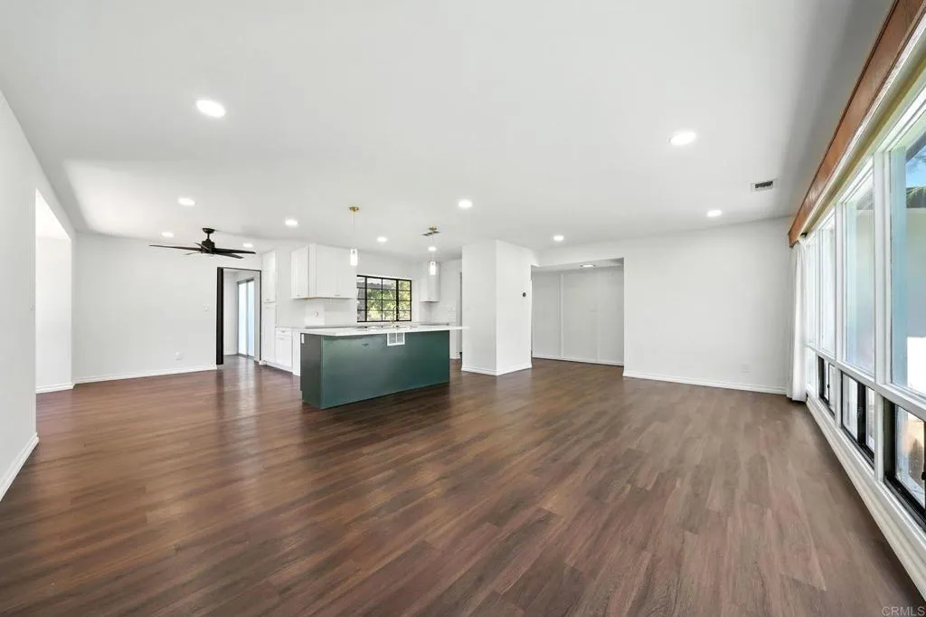 https://cdn.realtyfeed.com/cdn/127/306505873/6e031335553d57b5e5ada3bdef1fdefc.webp