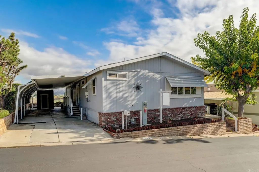 https://cdn.realtyfeed.com/cdn/127/306506008/39c7761d6e0fc1c958fc2cb42390d9d4.webp