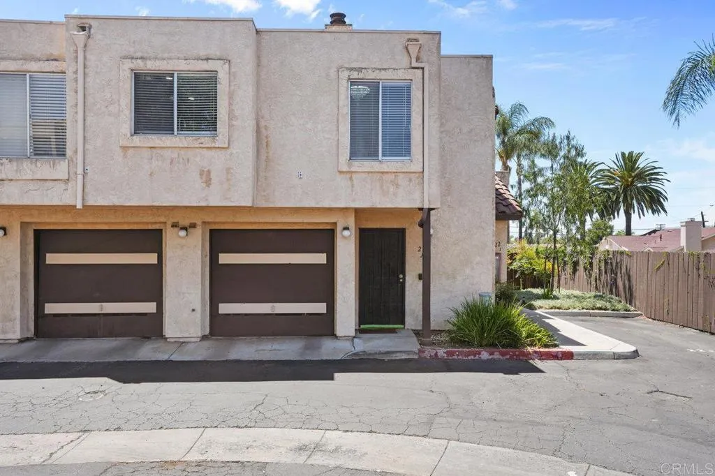 MLS: PTP2505784 Condo For Sale