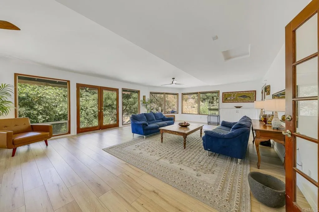 https://cdn.realtyfeed.com/cdn/127/306506072/1a75e92d87d4c6aae500dfc4feb8726f.webp