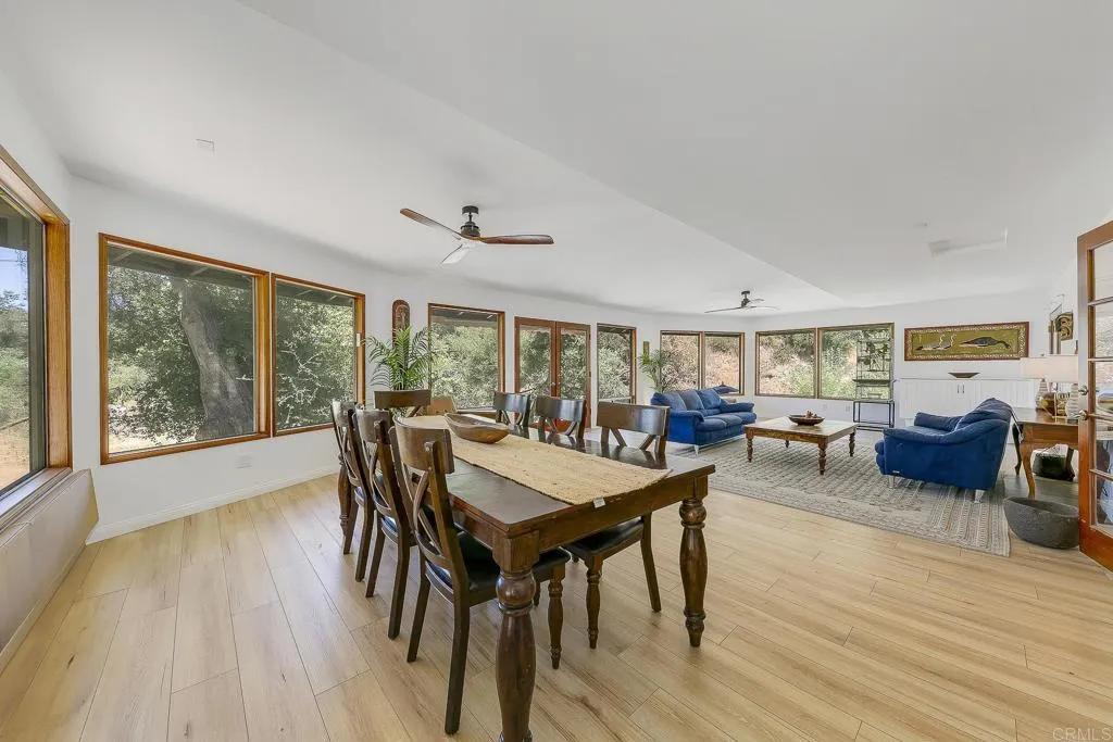 https://cdn.realtyfeed.com/cdn/127/306506072/54feedad5261c813baea6445db92ee13.webp