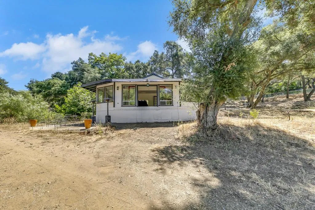 https://cdn.realtyfeed.com/cdn/127/306506072/6bb88096647c941d2e09be81201ff00a.webp