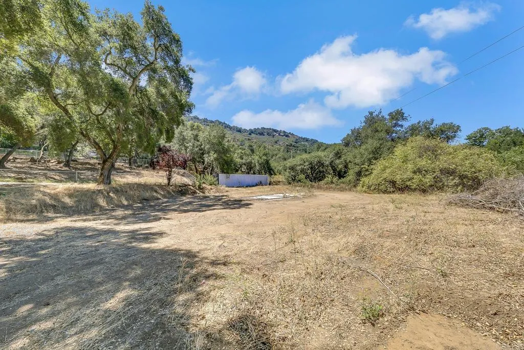 https://cdn.realtyfeed.com/cdn/127/306506072/8406d03df535f22146626d936d91cf49.webp