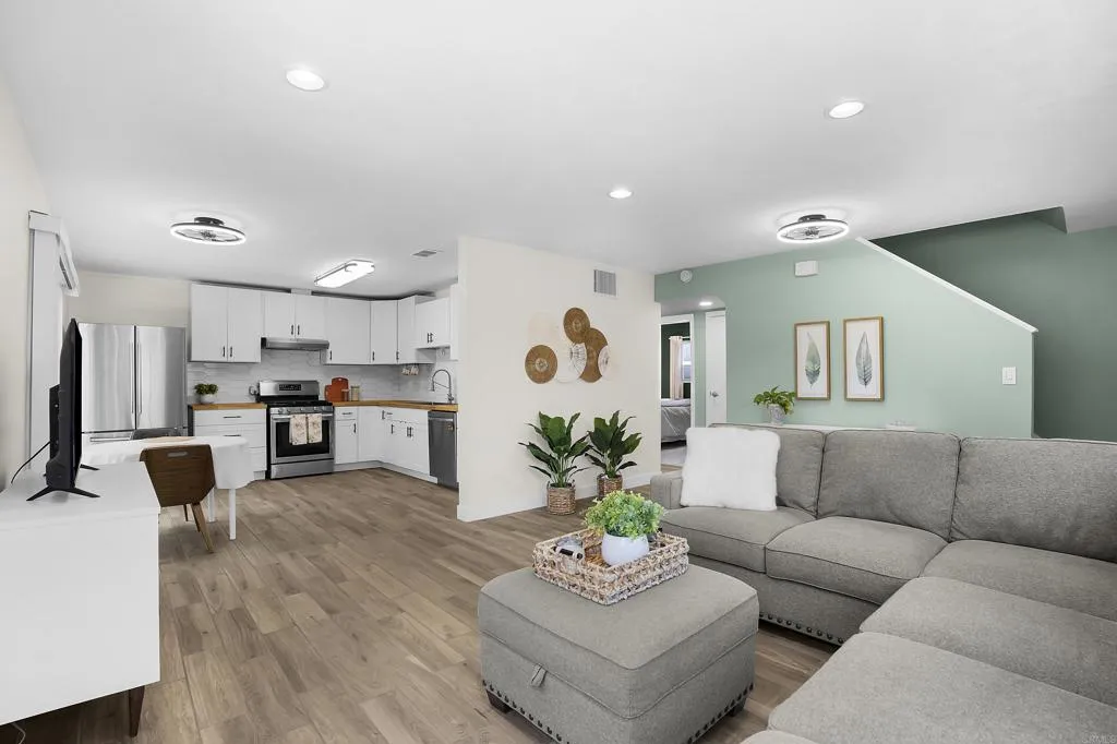 Photo #6: NDP2507480 Listing 