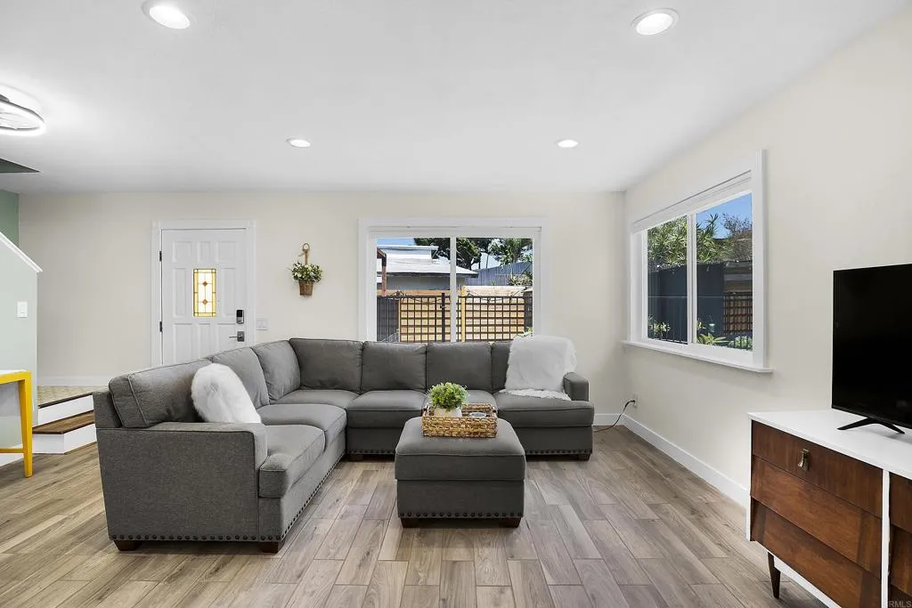 Photo #5: NDP2507480 Listing 