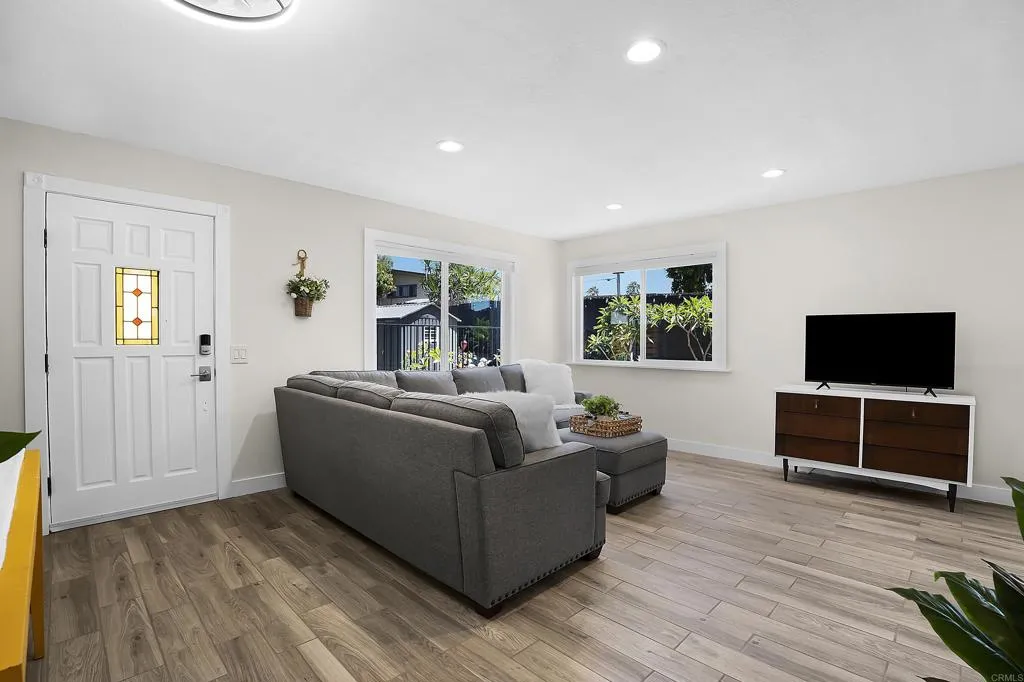 Photo #3: NDP2507480 Listing 