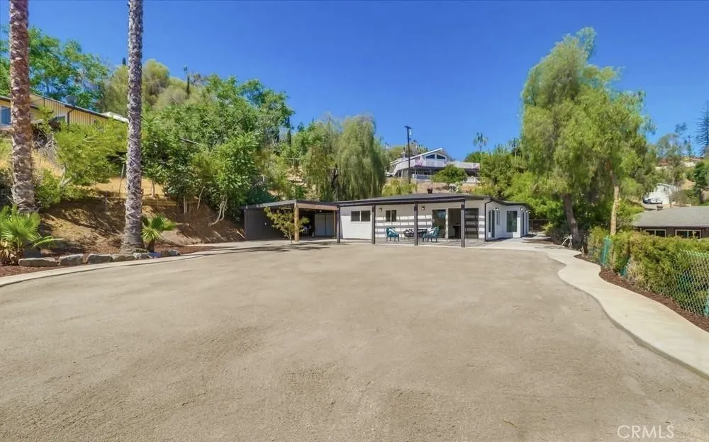 https://cdn.realtyfeed.com/cdn/127/306506270/70c7cc7bf964ed2c3df72404039f447e.webp