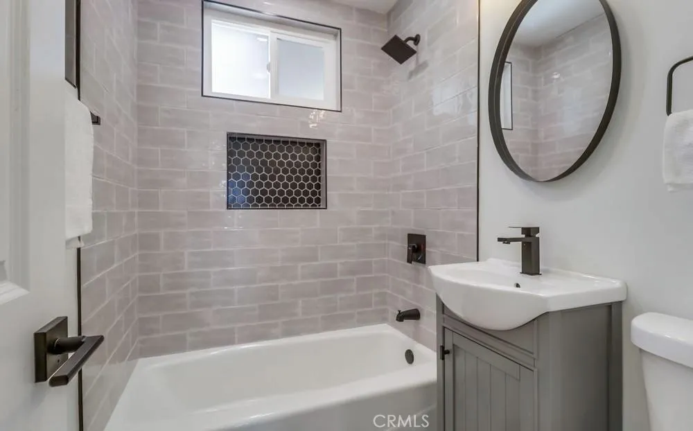 https://cdn.realtyfeed.com/cdn/127/306506270/b8cbd82a1609bc9fe173a7b51947b1ab.webp