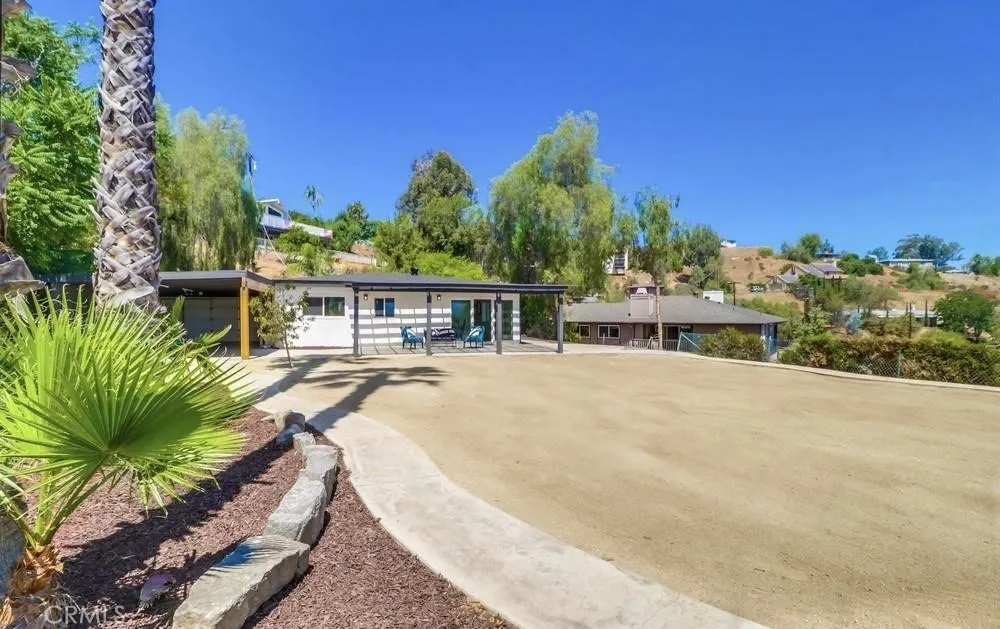 https://cdn.realtyfeed.com/cdn/127/306506270/dadacce451d87858806845375881955f.webp