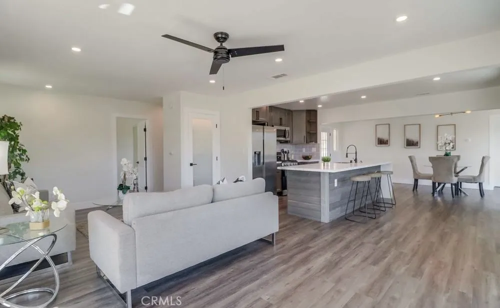 https://cdn.realtyfeed.com/cdn/127/306506270/e2ecd0b8f0ea14800e45a60d8e22b93e.webp